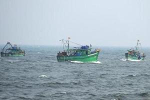 On March 3 too, more than 2,500 fisherfolk from Katchatheevu were allegedly chased away by the Lankan Navy while they were fishing near the islet.(AFP/Picture for representation) On March 3 too, more than 2,500 fisherfolk from Katchatheevu were allegedly chased away by the Lankan Navy while they were fishing near the islet.(AFP/Picture for representation)