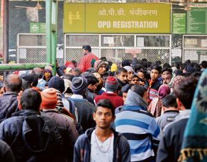 On Monday, the Civil Hospital saw hundreds of patients waiting in queue for their turn to get cards for OPD admission.(Parveen Kumar/HT PHOTO) On Monday, the Civil Hospital saw hundreds of patients waiting in queue for their turn to get cards for OPD admission.(Parveen Kumar/HT PHOTO)