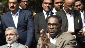 Supreme Court judges Kurian Joseph and J Chelameswar addresses the media, New Delhi, January 12, 2018(Arvind Yadav/HT PHOTO) Supreme Court judges Kurian Joseph and J Chelameswar addresses the media, New Delhi, January 12, 2018(Arvind Yadav/HT PHOTO)