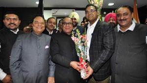 MC commissioner Basant Garg welcoming newly elected mayor Jagdish Raja at the MC office in Jalandhar on Thursday.(Pardeep Pandit/HT) MC commissioner Basant Garg welcoming newly elected mayor Jagdish Raja at the MC office in Jalandhar on Thursday.(Pardeep Pandit/HT)