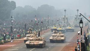 The 69th Republic Day parade at Rajpath in New Delhi took place on a foggy morning.(PTI) The 69th Republic Day parade at Rajpath in New Delhi took place on a foggy morning.(PTI)