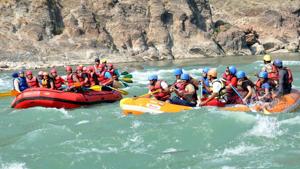 The white water rafting industry, pegged at an annual Rs 70– Rs 90 crore and open for nine months barring the monsoon (July-September), has taken a hit.(FILE PHOTO) The white water rafting industry, pegged at an annual Rs 70– Rs 90 crore and open for nine months barring the monsoon (July-September), has taken a hit.(FILE PHOTO)