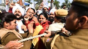 AAP leaders holding a protest march at Patel Chowk on Monday.(Sanchit Khanna/HT PHOTO) AAP leaders holding a protest march at Patel Chowk on Monday.(Sanchit Khanna/HT PHOTO)