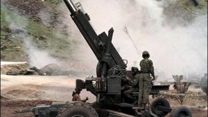 This file photo shows artillery men firing a 155mm Bofors gun.(AFP File Photo) This file photo shows artillery men firing a 155mm Bofors gun.(AFP File Photo)