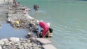 The efforts to clean the Ganga were launched in 1986. The water quality has improved on two of three key parameters.(HT File Photo) The efforts to clean the Ganga were launched in 1986. The water quality has improved on two of three key parameters.(HT File Photo)