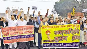 Members of the Confederation of All India Traders protested against the sealing drive near Red Fort on Saturday.(Sourced) Members of the Confederation of All India Traders protested against the sealing drive near Red Fort on Saturday.(Sourced)