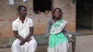 Manohar Naik and his wife Anita Naik in their village in East Singhbhum district after they were united(HT Photo) Manohar Naik and his wife Anita Naik in their village in East Singhbhum district after they were united(HT Photo)