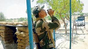 According to BSF officials, they are sometimes forced to get drinking water from towns located 80 km to 125 km from outposts.(HT Photo) According to BSF officials, they are sometimes forced to get drinking water from towns located 80 km to 125 km from outposts.(HT Photo)
