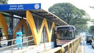 Election after election, political parties promised to address the city’s needs for mass transport and in the mid-2000s, a pilot BRTS (Bus Rapid Transit System) was launched in Pune.(HT/PHOTO) Election after election, political parties promised to address the city’s needs for mass transport and in the mid-2000s, a pilot BRTS (Bus Rapid Transit System) was launched in Pune.(HT/PHOTO)