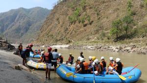 The Kedarnath deluge resulted in nearly Rs 12,000-crore loss to the tourism industry in state, as per PHDCCI calculation.(HT File) The Kedarnath deluge resulted in nearly Rs 12,000-crore loss to the tourism industry in state, as per PHDCCI calculation.(HT File)