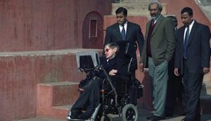 Stephen Hawking at Jantar Mantar in New Delhi in January 2001.(HT FILE PHOTO) Stephen Hawking at Jantar Mantar in New Delhi in January 2001.(HT FILE PHOTO)