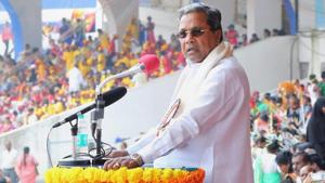 Karnataka chief minister Siddaramaiah speaks during the 62nd Kannada Rajyotsava Day (Karnataka state formation day) function at Kanteerava stadium in Bengaluru, 2017(PTI) Karnataka chief minister Siddaramaiah speaks during the 62nd Kannada Rajyotsava Day (Karnataka state formation day) function at Kanteerava stadium in Bengaluru, 2017(PTI)