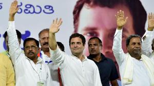 Congress President Rahul Gandhi with Karnataka CM Siddaramaiah (right) and KPCC President G Parameshwara (left).(PTI File Photo) Congress President Rahul Gandhi with Karnataka CM Siddaramaiah (right) and KPCC President G Parameshwara (left).(PTI File Photo)