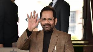 Union minister Mukhtar Abbas Naqvi met Election Commission officials on Tuesday.(PTI File Photo) Union minister Mukhtar Abbas Naqvi met Election Commission officials on Tuesday.(PTI File Photo)