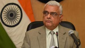 Chief Election Commissioner OP Rawat announces the schedule for Karnataka elections at a press conference in New Delhi on Tuesday.(PTI) Chief Election Commissioner OP Rawat announces the schedule for Karnataka elections at a press conference in New Delhi on Tuesday.(PTI)