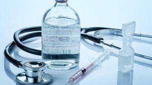 Syringe with vials and stethoscope(Getty Images/iStockphoto) Syringe with vials and stethoscope(Getty Images/iStockphoto)