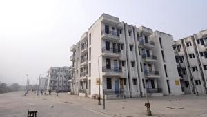 The EWS flats that are lying vacant in Sector 122, Noida.(Sunil Ghosh/HT Photo) The EWS flats that are lying vacant in Sector 122, Noida.(Sunil Ghosh/HT Photo)