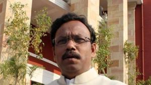 The notification stands withdrawn... and the decision of MAA has been cancelled, Vinod Tawde said.(HT File) The notification stands withdrawn... and the decision of MAA has been cancelled, Vinod Tawde said.(HT File)