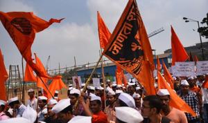 Supporters of right-wing Hindutva leader Sambhaji Bhide at Azad Maidan on Wednesday.(Satish Bate/HT Photo) Supporters of right-wing Hindutva leader Sambhaji Bhide at Azad Maidan on Wednesday.(Satish Bate/HT Photo)