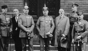 Defendants in the Beer Hall Putsch trial. Adolf Hitler is second from right.(Wikimedia Commons) Defendants in the Beer Hall Putsch trial. Adolf Hitler is second from right.(Wikimedia Commons)