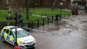 A police vehicle is parked next to cordon tape close to where former Russian intelligence officer Sergei Skripal and his daughter Yulia were found poisoned, in Salisbury, Britain, on Wednesday.(Reuters photo) A police vehicle is parked next to cordon tape close to where former Russian intelligence officer Sergei Skripal and his daughter Yulia were found poisoned, in Salisbury, Britain, on Wednesday.(Reuters photo)