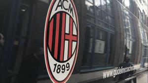 An AC Milan minibus was stopped at a traffic light on the Corso Scirea not far from the Allianz Stadium in Turin on Saturday and attacked. Image for representative purposes only.(Twitter) An AC Milan minibus was stopped at a traffic light on the Corso Scirea not far from the Allianz Stadium in Turin on Saturday and attacked. Image for representative purposes only.(Twitter)