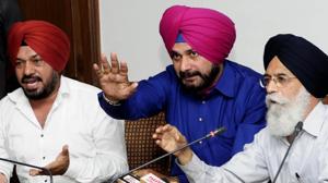 Punjab cultural affairs minister Navjot Singh Sidhu flanked by actor Gurpreet Ghuggi (L) and Punjab Arts Council chairman and poet Surjit Patar at a press conference in Chandigarh on Saturday.(Keshav Singh/HT) Punjab cultural affairs minister Navjot Singh Sidhu flanked by actor Gurpreet Ghuggi (L) and Punjab Arts Council chairman and poet Surjit Patar at a press conference in Chandigarh on Saturday.(Keshav Singh/HT)
