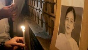 A demonstrators holding a candlelight vigil for Ishrat Jahan who was killed in an alleged fake encounter in Ahmedabad in June 2014.(File Photo) A demonstrators holding a candlelight vigil for Ishrat Jahan who was killed in an alleged fake encounter in Ahmedabad in June 2014.(File Photo)