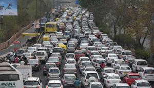 To meet Delhi’s annual consumption of 9.6 lakh tonnes of petrol and 12.65 lakh tonnes of diesel, Mathura refinery in Uttar Pradesh, Panipat refinery in Haryana, Bina in Madhya Pradesh and Bhatinda in Punjab have started producing Euro-VI grade fuel.(Raj K Raj/HT FILE PHOTO) To meet Delhi’s annual consumption of 9.6 lakh tonnes of petrol and 12.65 lakh tonnes of diesel, Mathura refinery in Uttar Pradesh, Panipat refinery in Haryana, Bina in Madhya Pradesh and Bhatinda in Punjab have started producing Euro-VI grade fuel.(Raj K Raj/HT FILE PHOTO)