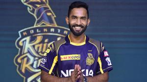 Kolkata Knight Riders captain Dinesh Karthik at the jersey launch ahead of IPL 2018 in Kolkata on Sunday.(PTI) Kolkata Knight Riders captain Dinesh Karthik at the jersey launch ahead of IPL 2018 in Kolkata on Sunday.(PTI)