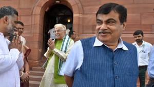 Gadkari also said there would be no compromise in terms of vehicle security and the norms will be same for all models, be it economy or luxury.(HT File Photo) Gadkari also said there would be no compromise in terms of vehicle security and the norms will be same for all models, be it economy or luxury.(HT File Photo)