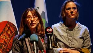 Director Zeva Oelbaum of ‘Letters from Baghdad’, a documentary about Gertrude Bell, speaks to people at the National Theater of Baghdad, Iraq, April 2.(Reuters) Director Zeva Oelbaum of ‘Letters from Baghdad’, a documentary about Gertrude Bell, speaks to people at the National Theater of Baghdad, Iraq, April 2.(Reuters)