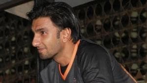 Ranveer Singh will not perform at the opening ceremony of the 2018 Indian Premier League (IPL) due to a shoulder injury.(IANS) Ranveer Singh will not perform at the opening ceremony of the 2018 Indian Premier League (IPL) due to a shoulder injury.(IANS)