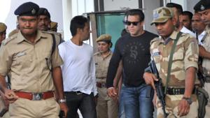 Salman Khan arrives at Jodhpur, Rajasthan on Wednesday, 04 April 2018. (All photo: HT) Salman Khan arrives at Jodhpur, Rajasthan on Wednesday, 04 April 2018. (All photo: HT)