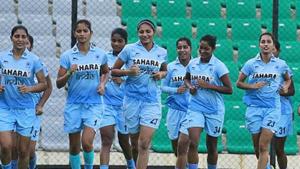 Indian women’s hockey team lost 3-2 to Wales in their opening Pool A match to start their Gold Coast Commonwealth Games 2018 campaign on a losing note.(Twitter) Indian women’s hockey team lost 3-2 to Wales in their opening Pool A match to start their Gold Coast Commonwealth Games 2018 campaign on a losing note.(Twitter)