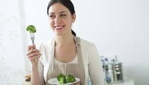 Each 10 grams per day higher in cruciferous vegetable intake was associated with 0.8% lower average carotid artery wall thickness.(Shutterstock) Each 10 grams per day higher in cruciferous vegetable intake was associated with 0.8% lower average carotid artery wall thickness.(Shutterstock)