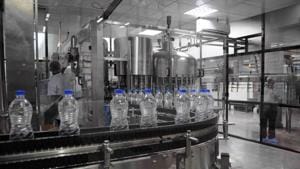 The government has decided to lift the plastic ban on small PET and PETE bottles with capacity of less than half litre.(HT File (Representational Image)) The government has decided to lift the plastic ban on small PET and PETE bottles with capacity of less than half litre.(HT File (Representational Image))