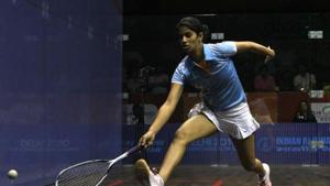 Joshna Chinappa kept India’s medal hopes alive in the 2018 Commonwealth Games by entering the quarterfinal.(Hindustan Times) Joshna Chinappa kept India’s medal hopes alive in the 2018 Commonwealth Games by entering the quarterfinal.(Hindustan Times)