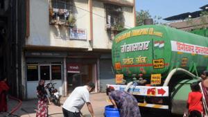 Tanker Suppliers are taking advantage of the situation and demanding exorbitant charges from residents.(HT FILE) Tanker Suppliers are taking advantage of the situation and demanding exorbitant charges from residents.(HT FILE)