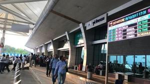 While all visas generally have different entry permit numbers, the permit numbers and the date on the visas of the two arrested were same.(HT FILE PHOTO) While all visas generally have different entry permit numbers, the permit numbers and the date on the visas of the two arrested were same.(HT FILE PHOTO)