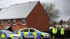 Police officers guard the cordoned off area around the home of former Russian intelligence officer Sergei Skripal in Salisbury, Britain.(Reuters file photo) Police officers guard the cordoned off area around the home of former Russian intelligence officer Sergei Skripal in Salisbury, Britain.(Reuters file photo)