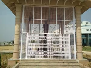 In view of the recent vandalisation of Ambedkar statues in various parts of Uttar Pradesh, the statues and busts of the dalit icon are being secured with iron grills.(HT Photo) In view of the recent vandalisation of Ambedkar statues in various parts of Uttar Pradesh, the statues and busts of the dalit icon are being secured with iron grills.(HT Photo)