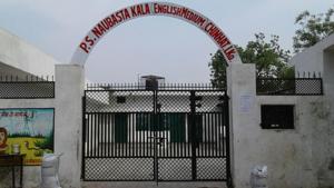 At least 5,000 government-run primary schools got the ‘English medium’ tag on April 2 with the launch of School Chalo Abhiyan in UP, but there is hardly any change at the ground level.(Deepak Gupta/HT photo) At least 5,000 government-run primary schools got the ‘English medium’ tag on April 2 with the launch of School Chalo Abhiyan in UP, but there is hardly any change at the ground level.(Deepak Gupta/HT photo)