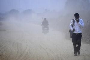 Runway air pollution continues to remain a challenge for authorities in Noida and Ghaziabad.(Sunil Ghosh/HT FILE) Runway air pollution continues to remain a challenge for authorities in Noida and Ghaziabad.(Sunil Ghosh/HT FILE)