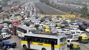 A view of Sarai Kale Khan in Delhi. Officials in Delhi transport department said shifting these buses at the Kashmere Gate or Anand Vihar ISBTs was not an option because the buses would then crisscross other inter-state bus routes, resulting in no reduction in polluting diesel-run buses.(Mohd Zakir/HT File Photo) A view of Sarai Kale Khan in Delhi. Officials in Delhi transport department said shifting these buses at the Kashmere Gate or Anand Vihar ISBTs was not an option because the buses would then crisscross other inter-state bus routes, resulting in no reduction in polluting diesel-run buses.(Mohd Zakir/HT File Photo)