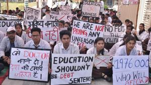 The medical students had recently staged a protest against the fee hike in Dehradun.(HT Photo)