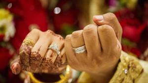 The study found that people who have never been married and earn more than USD 60,000 a year have fewer symptoms of depression.(Shutterstock) The study found that people who have never been married and earn more than USD 60,000 a year have fewer symptoms of depression.(Shutterstock)