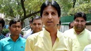 The Aam Aadmi Party (AAP) on Wednesday removed Kumar Vishwas as the in charge of its unit in Rajasthan, replacing him with Deepak Bajpai.(PTI) The Aam Aadmi Party (AAP) on Wednesday removed Kumar Vishwas as the in charge of its unit in Rajasthan, replacing him with Deepak Bajpai.(PTI)