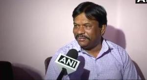 Manohar Untwal said his statement was distorted and that he had not meant the Congress MP’s wife. He also said that he has respect for women and Digvijaya Singh.(ANI/Twitter) Manohar Untwal said his statement was distorted and that he had not meant the Congress MP’s wife. He also said that he has respect for women and Digvijaya Singh.(ANI/Twitter)