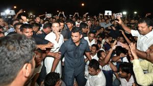 Congress president Rahul Gandhi takes part in a candle light vigil at India Gate to protest against the growing incidents of violence against the children and women, in New Delhi on Thursday.(PTI) Congress president Rahul Gandhi takes part in a candle light vigil at India Gate to protest against the growing incidents of violence against the children and women, in New Delhi on Thursday.(PTI)